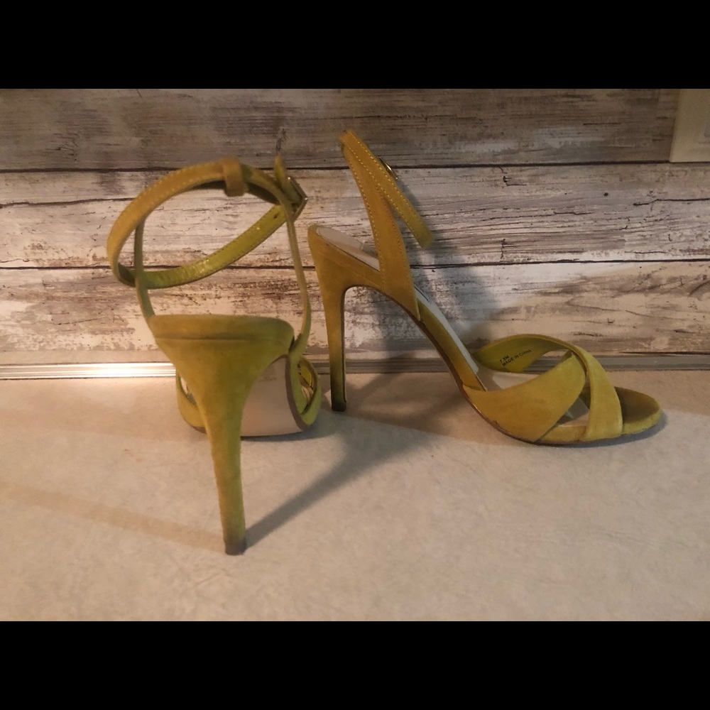 Xandyy Suede Sandal #shesdarlin!